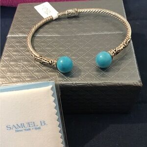 NWT Samuel B. Benham Silver and Turquoise Hinged Bangle Bracelet